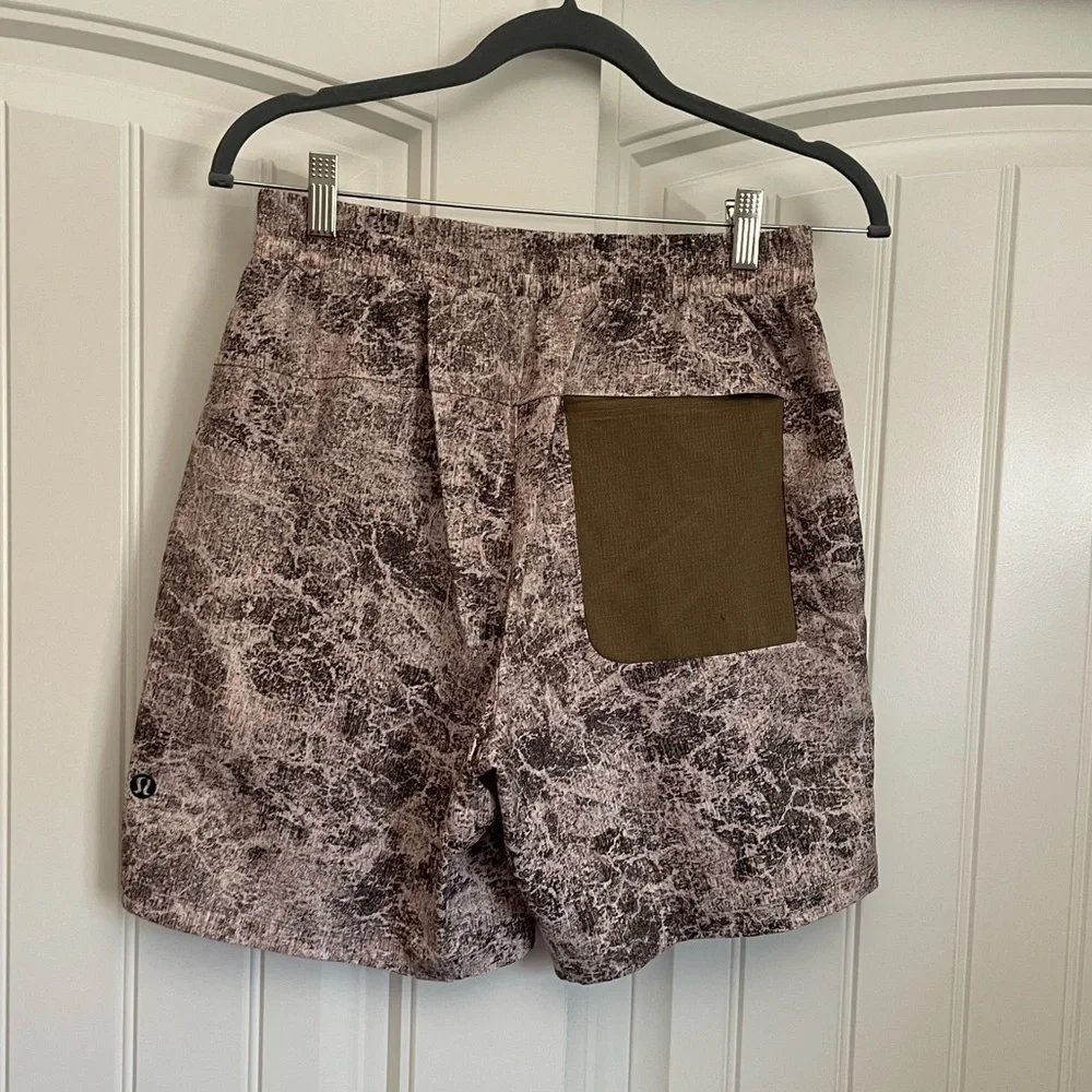 Lululemon Channel Cross Short 7